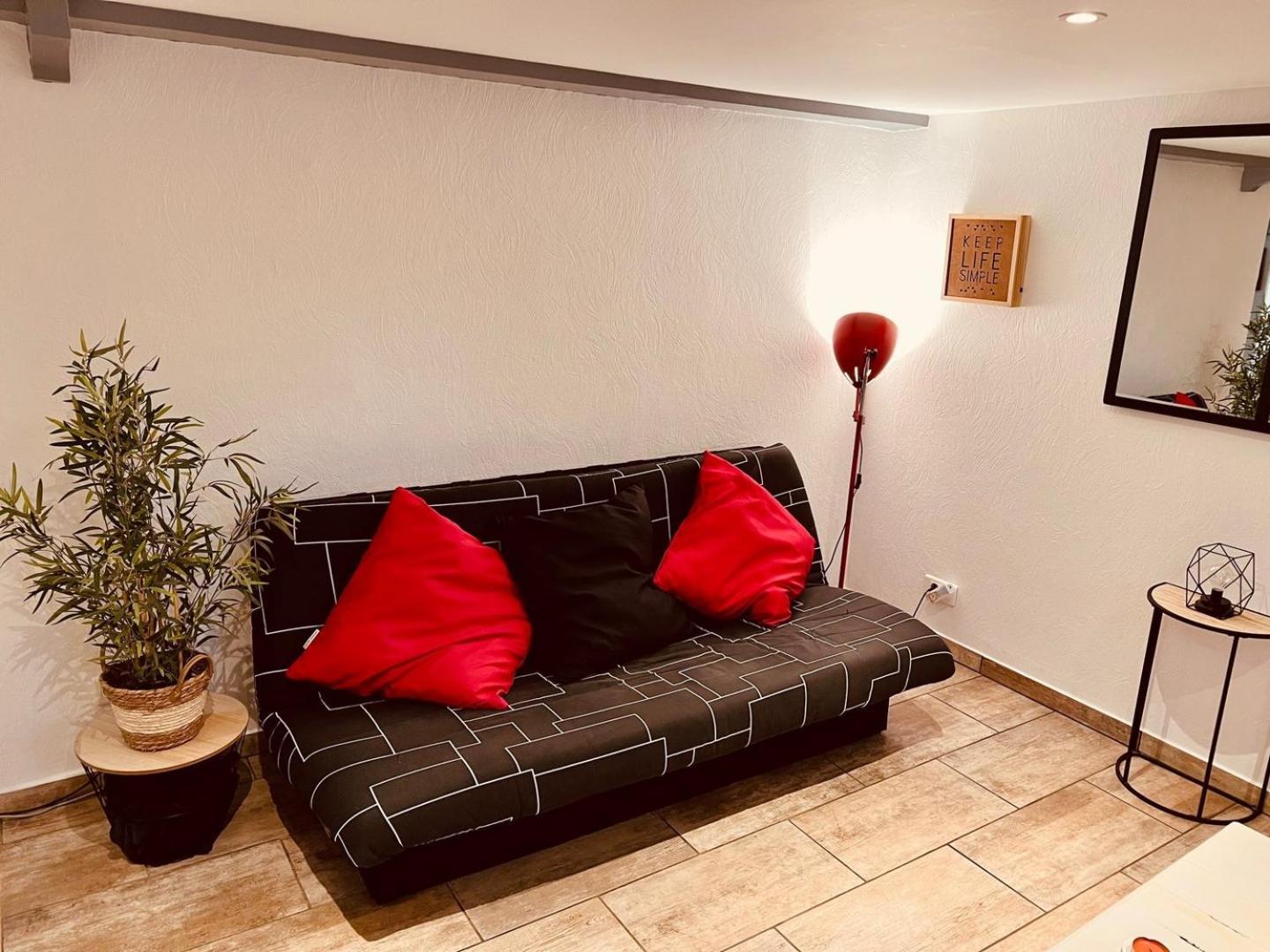 Le Camille Charming With Garden 5 Min Chu Apartment Поатие Екстериор снимка