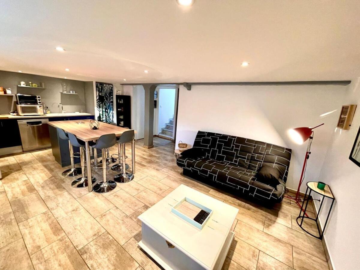 Le Camille Charming With Garden 5 Min Chu Apartment Поатие Екстериор снимка