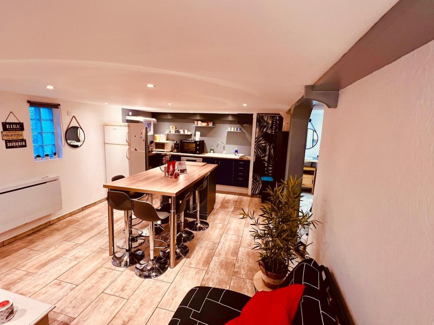 Le Camille Charming With Garden 5 Min Chu Apartment Поатие Екстериор снимка