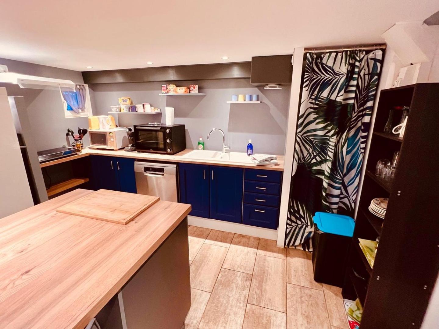 Le Camille Charming With Garden 5 Min Chu Apartment Поатие Екстериор снимка